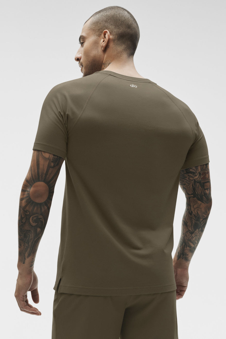 ALO Vapor Crewneck Short Sleeve - Olive Tree - Image 2