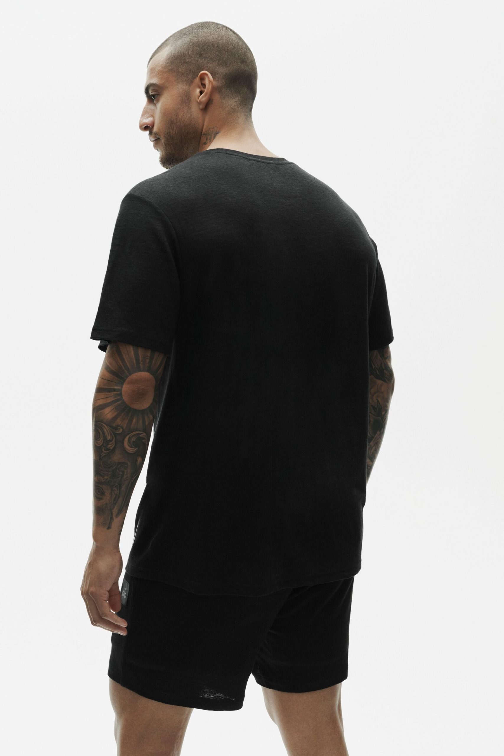 Linen Jersey Coastal Short Sleeve Tee - Black - Image 4