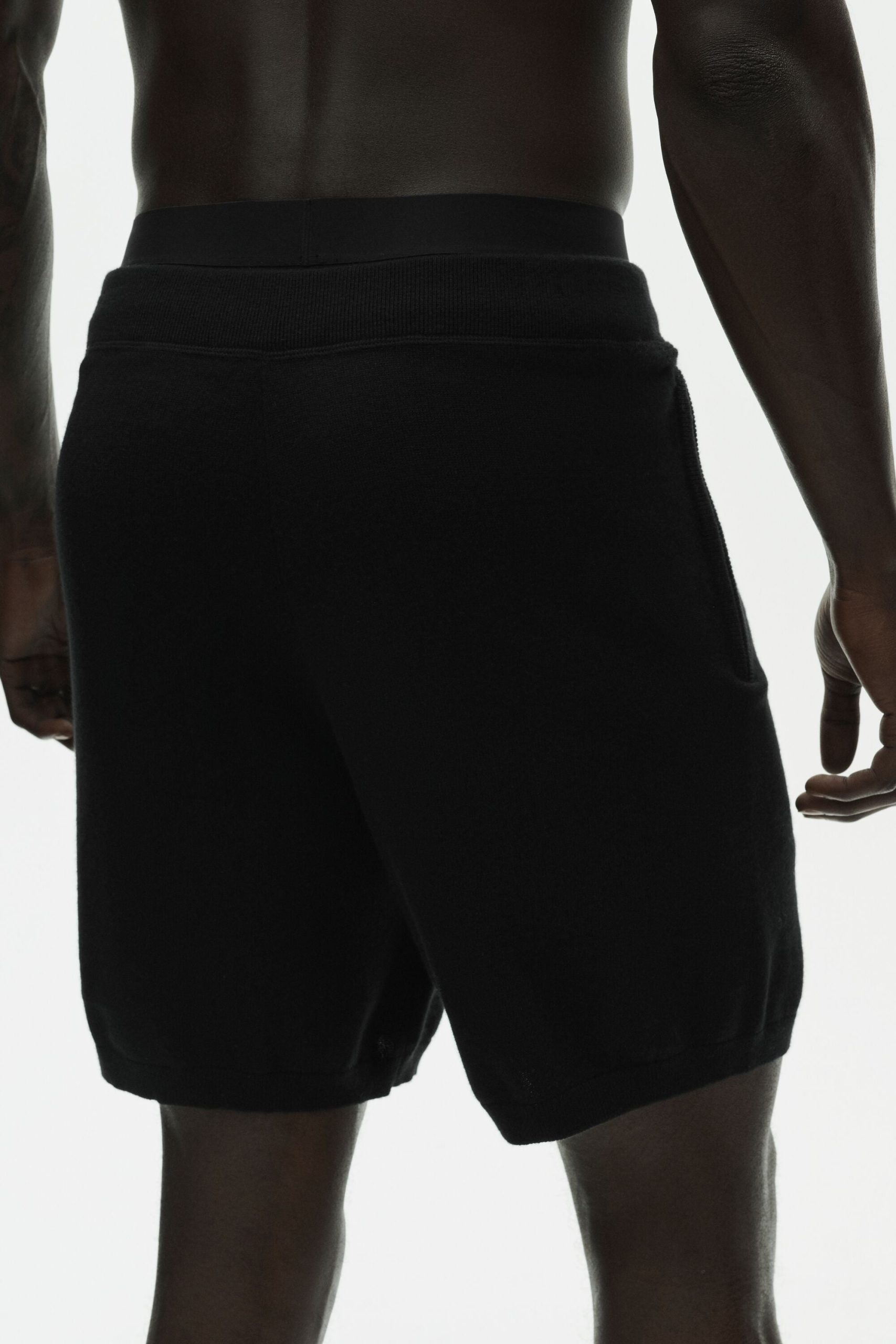 7 Cotton Cashmere Ever Soft Short - Black - Image 3