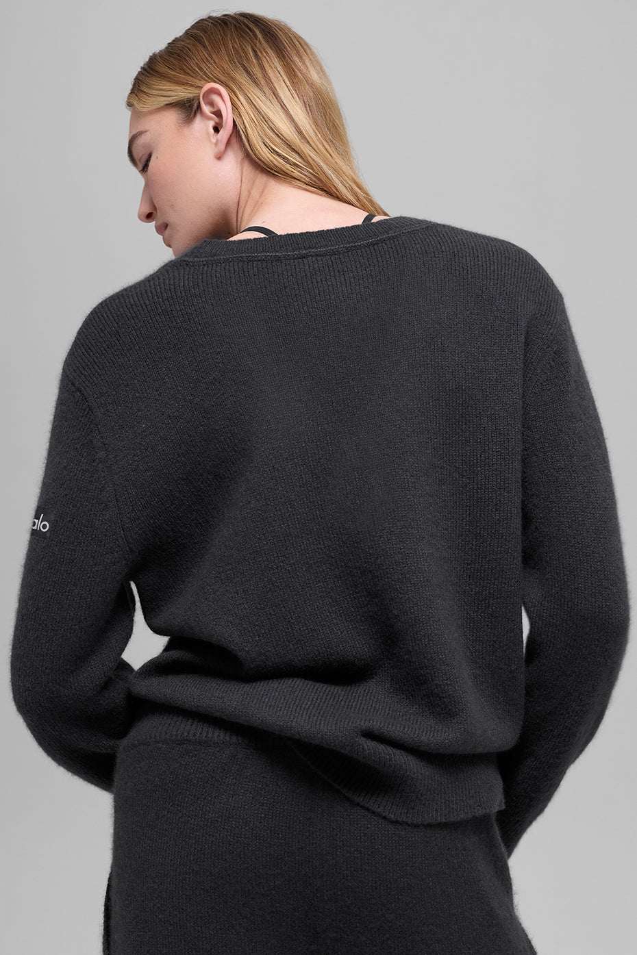 Wool Cashmere New Class Oversized V-Neck Sweater - Black - Image 3