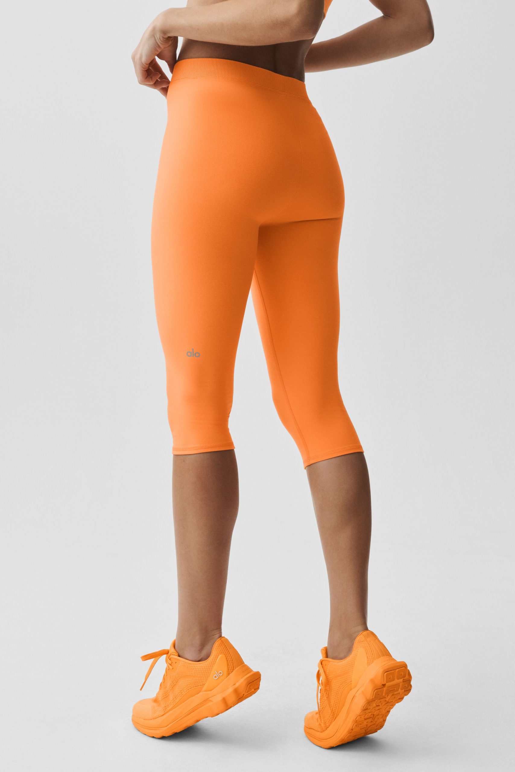 Alosoft High-Waist Iconic 90's Capri - Satsuma Breeze - Image 4