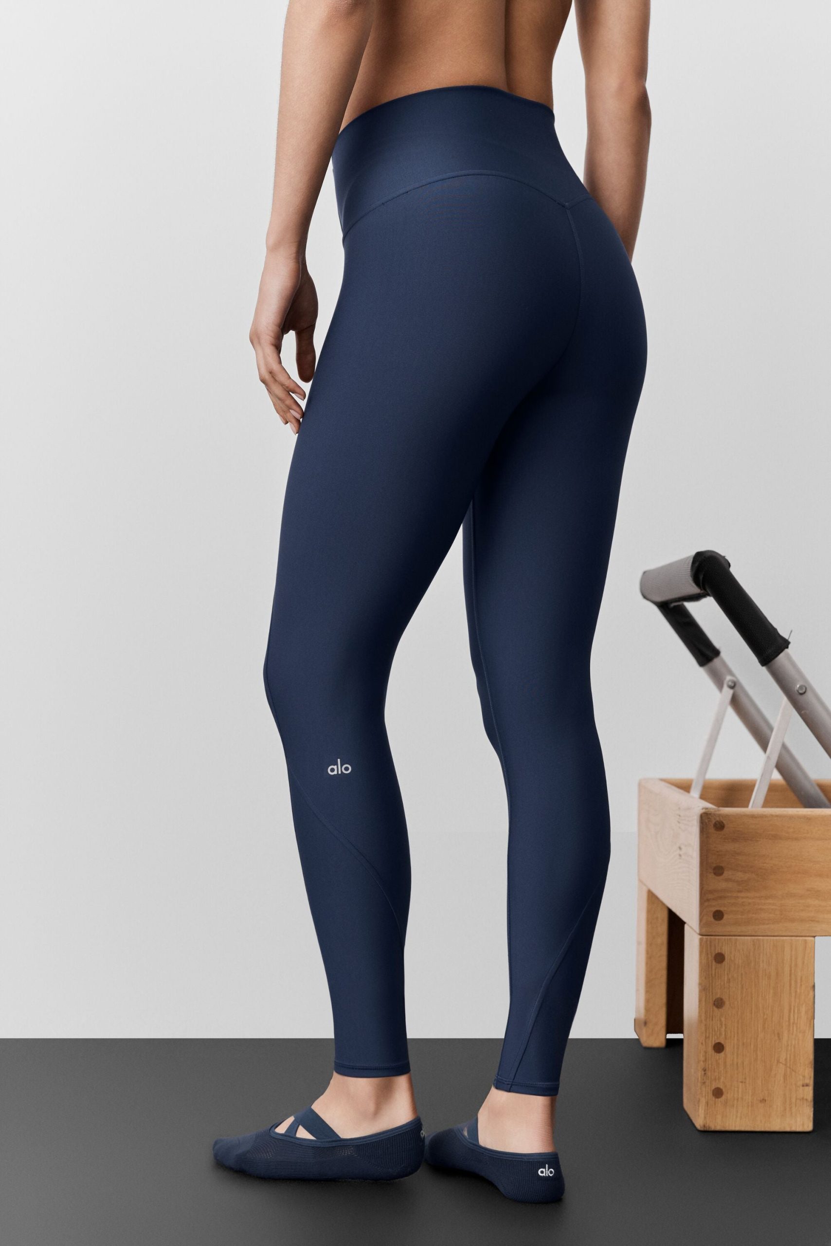 Airlift High-Waist 7/8 Fine Line Legging - Navy - Image 3
